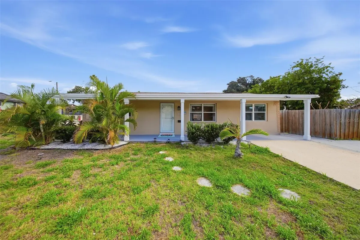 1565 Connecticut Avenue Ne, Saint Petersburg, FL 33703 - #1