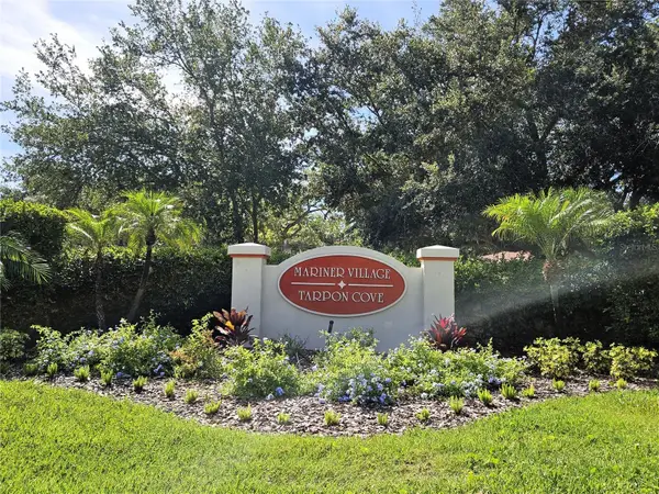 1800 Mariner Drive #9, TARPON SPRINGS, FL 34689