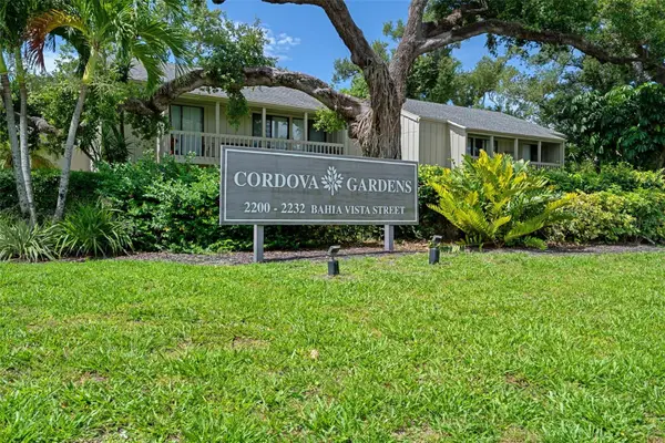 2220 Bahia Vista Street #G4, SARASOTA, FL 34239
