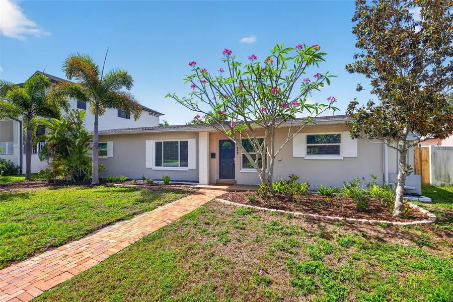 642 38th Avenue Ne, Saint Petersburg, FL 33704 - #3