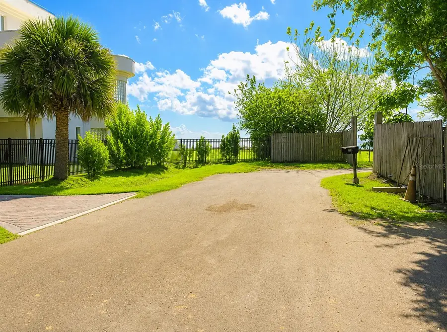 7416 Seagull Way, Tampa, FL 33635 - #2