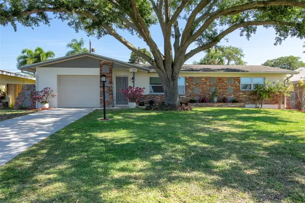 11549 69th Avenue, SEMINOLE, FL 33772