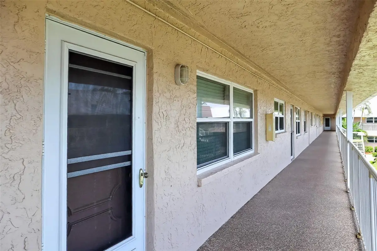 10038 62nd Terrace N #15, Saint Petersburg, FL 33708 - #1