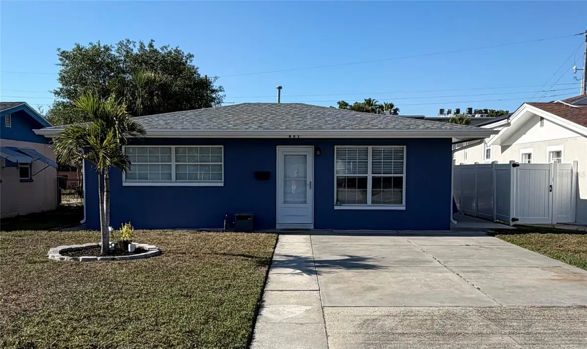 631 75th Avenue N, Saint Petersburg, FL 33702 - #1