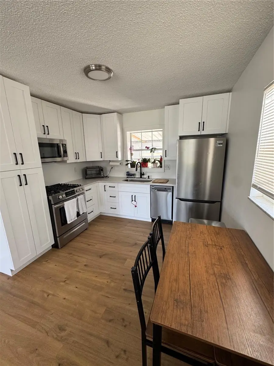 631 75th Avenue N, Saint Petersburg, FL 33702 - #3
