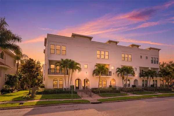 1867 5th Street N, ST PETERSBURG, FL 33704