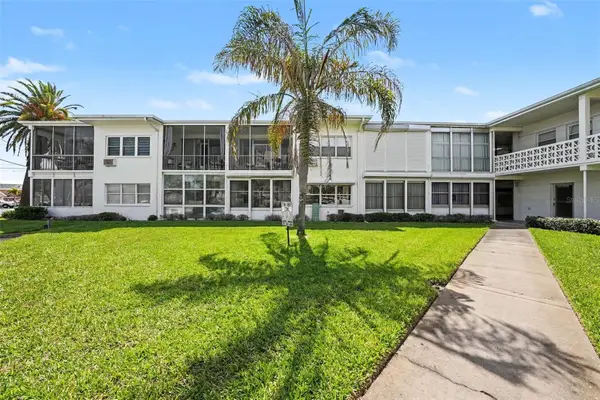 7050 Sunset Way #11, ST PETE BEACH, FL 33706