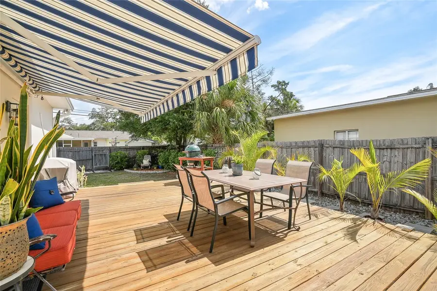 3801 Locust Street Ne, Saint Petersburg, FL 33703 - #3