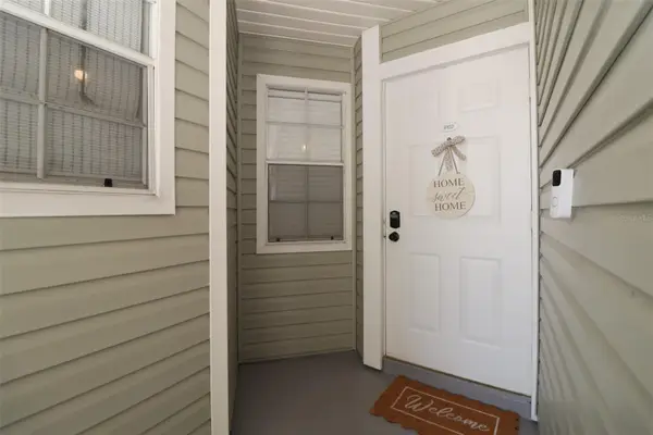 6916 Stones Throw Circle N #9102, ST PETERSBURG, FL 33710
