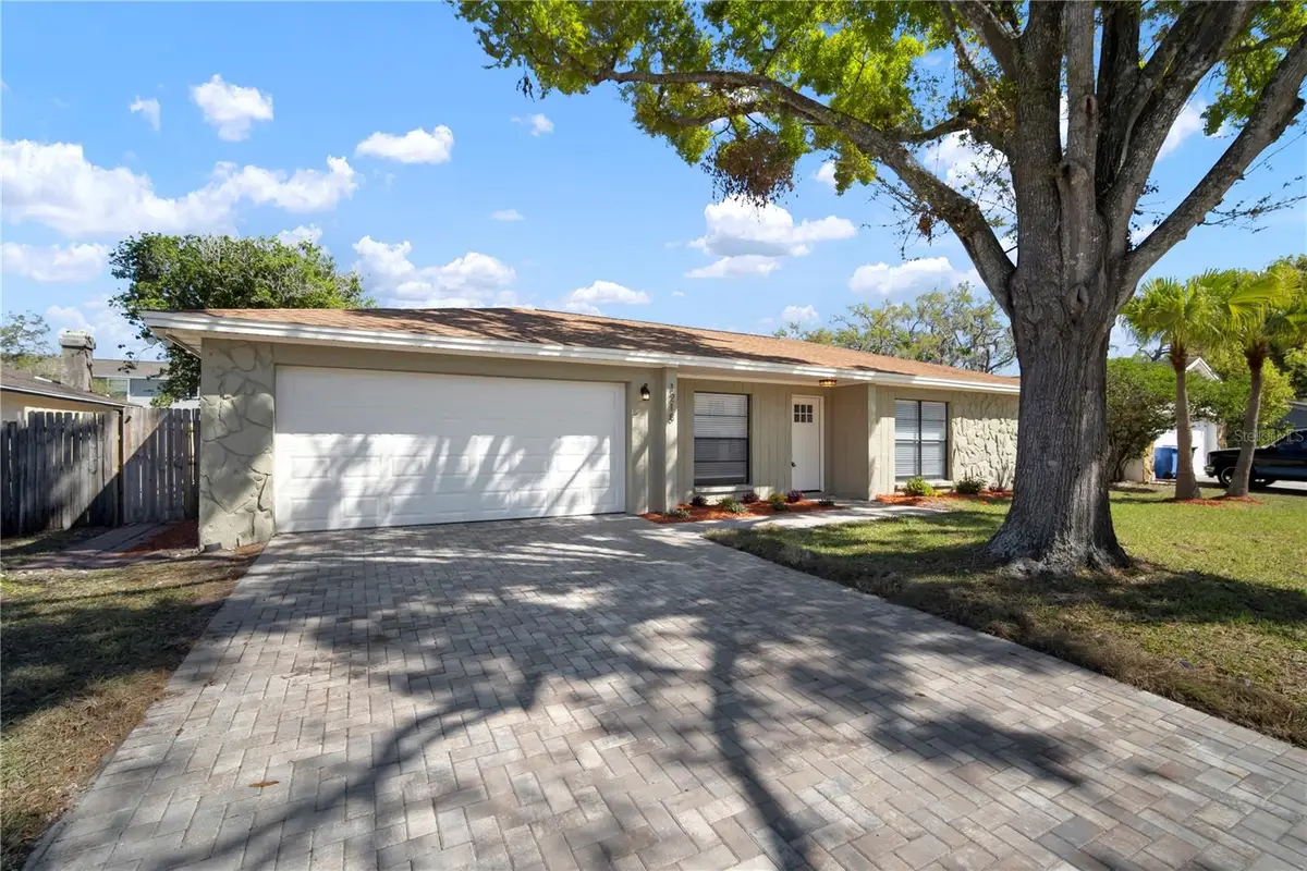 1218 Lornewood Drive, Valrico, FL 33596 - #1