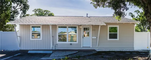 842 43rd Street S, ST PETERSBURG, FL 33711