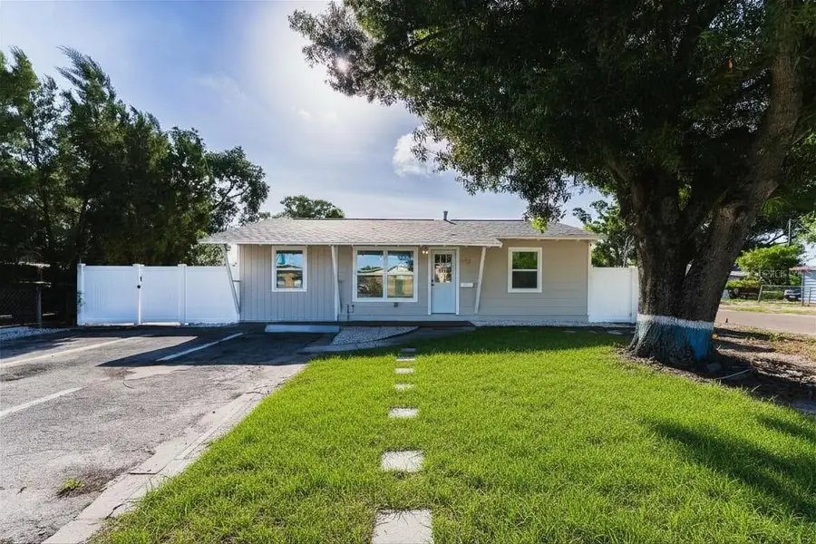 842 43rd Street S, Saint Petersburg, FL 33711 - #2