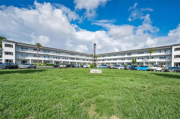 2001 World Parkway Boulevard #39, CLEARWATER, FL 33763