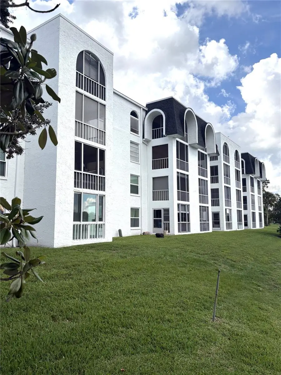 1200 37th Street N #107, Saint Petersburg, FL 33713 - #2