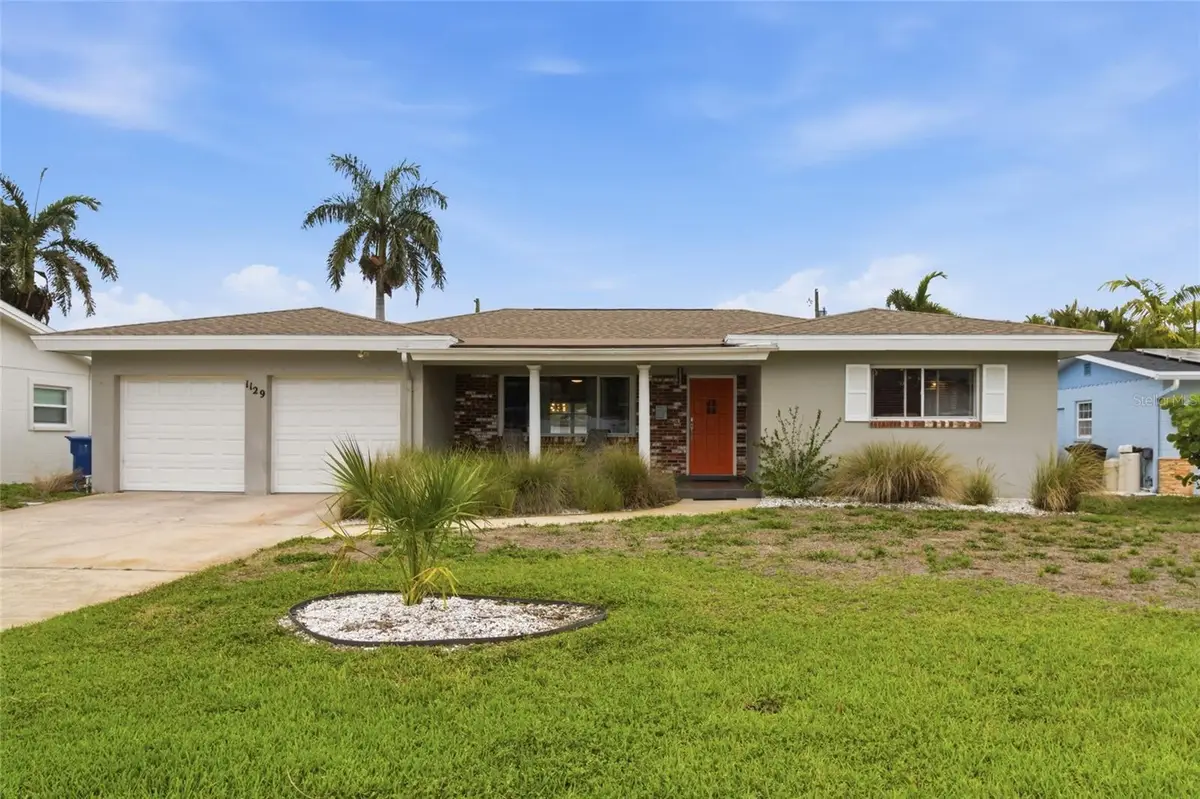 1129 39th Avenue Ne, Saint Petersburg, FL 33703 - #1