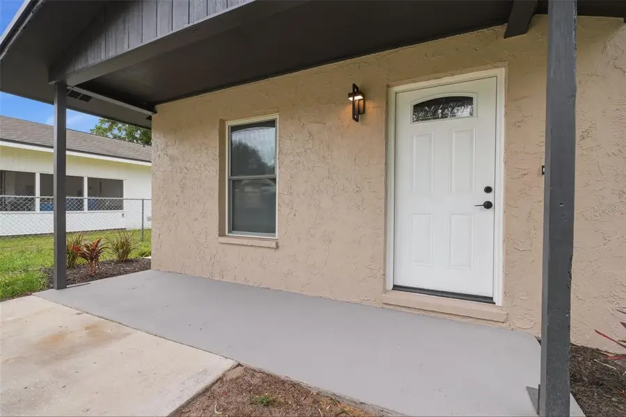 1807 N Barnes Street, Plant City, FL 33563 - #2