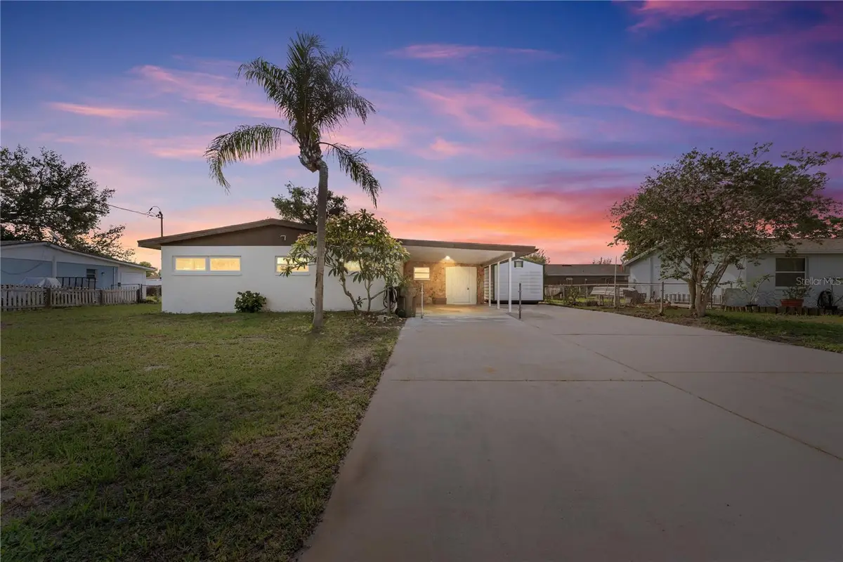 6221 Florida Circle E, Apollo Beach, FL 33572 - #1