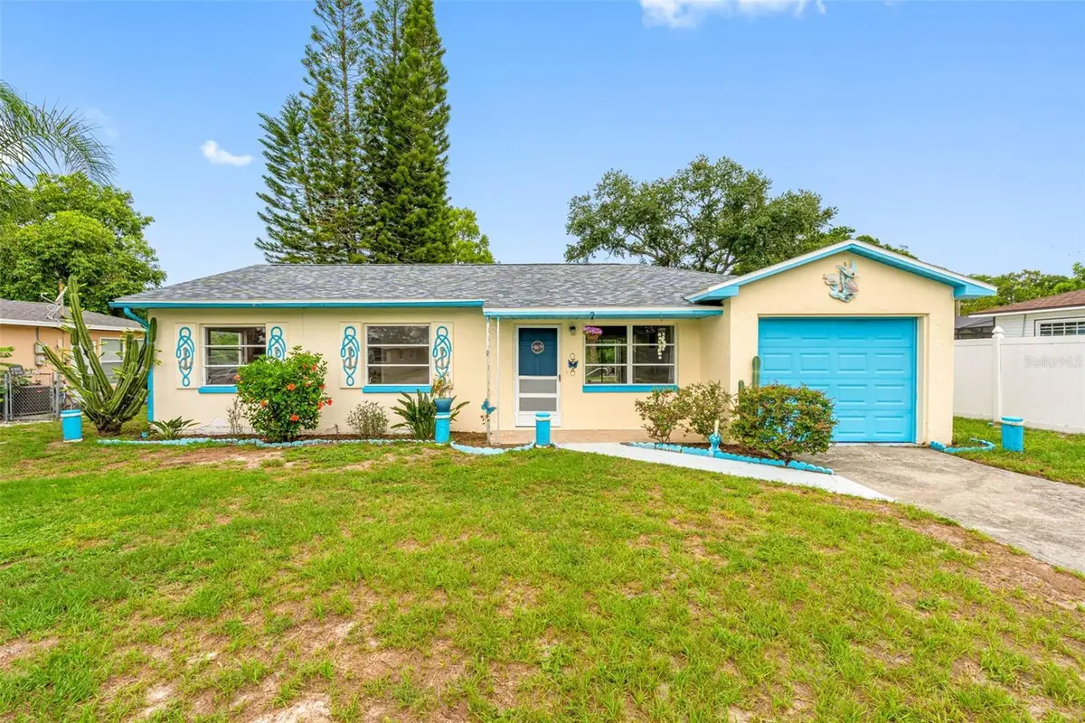 126 W Grapefruit Circle, Clearwater, FL 33759 - #1