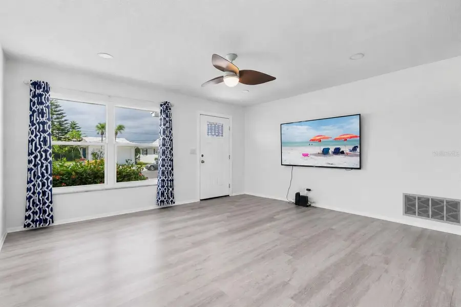 3715 98th Avenue N #3, Pinellas Park, FL 33782 - #2