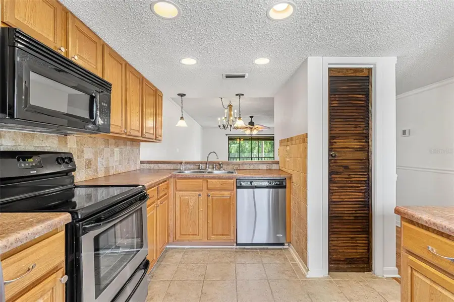 108 Woodlands Court #108, Oldsmar, FL 34677 - #3