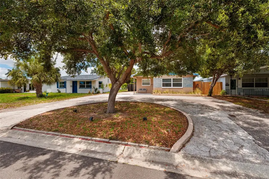 511 74th Avenue N, Saint Petersburg, FL 33702 - #2