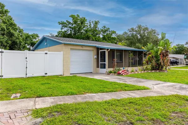 10010 62nd Street N, PINELLAS PARK, FL 33782