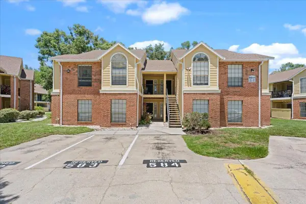 8641 Fancy Finch Drive #102, TAMPA, FL 33614