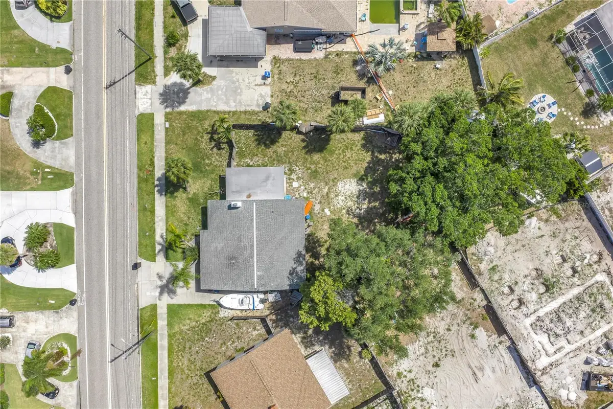 4030 Overlook Drive Ne, Saint Petersburg, FL 33703 - #1