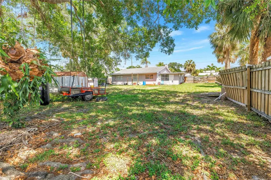 4030 Overlook Drive Ne, Saint Petersburg, FL 33703 - #3