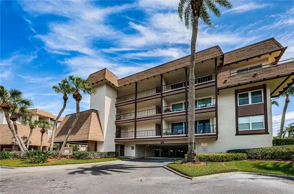 3021 Countryside Boulevard #26A, CLEARWATER, FL 33761
