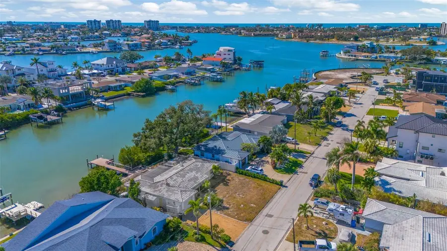 7932 2nd Avenue S, Saint Petersburg, FL 33707 - #2