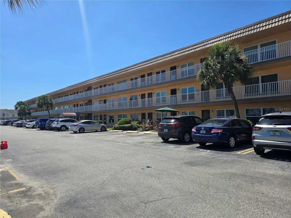 6400 46th Avenue N #301, Kenneth City, FL 33709 - #1