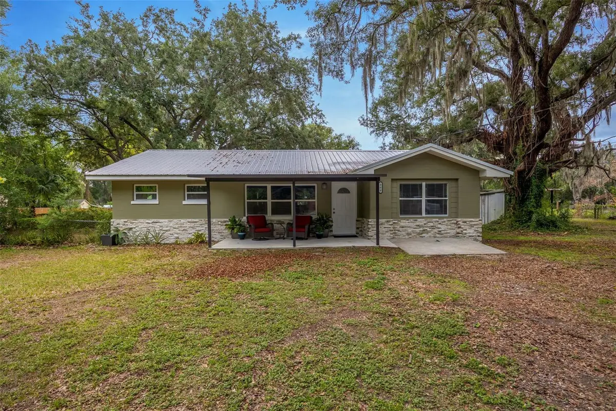308 S Kingsway Road, Seffner, FL 33584 - #1