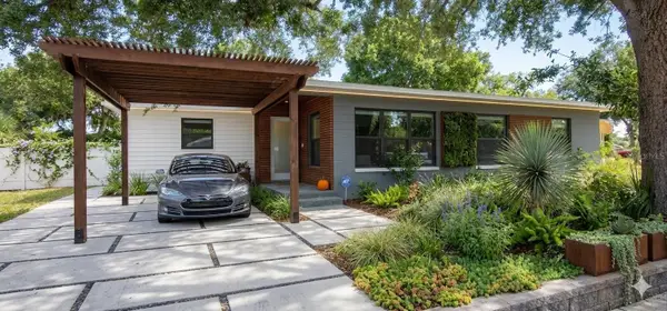 8702 Beverly Drive, TAMPA, FL 33617