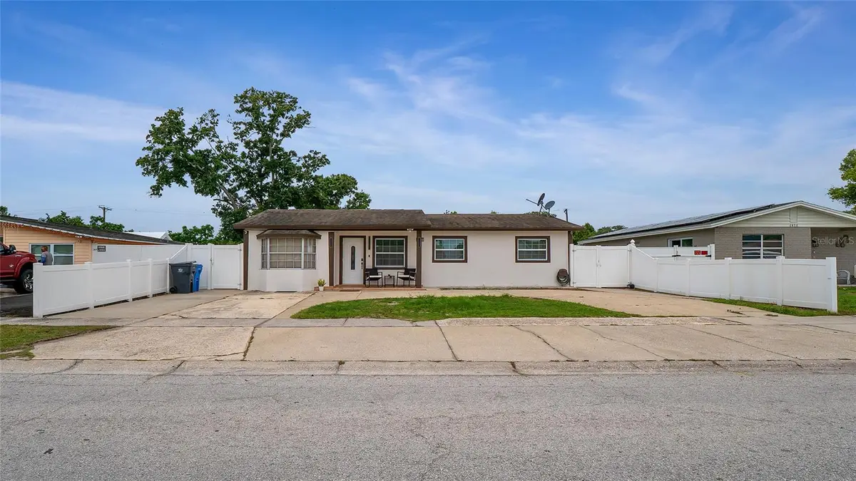 6424 Yorkshire Rd, Tampa, FL 33634 - #1