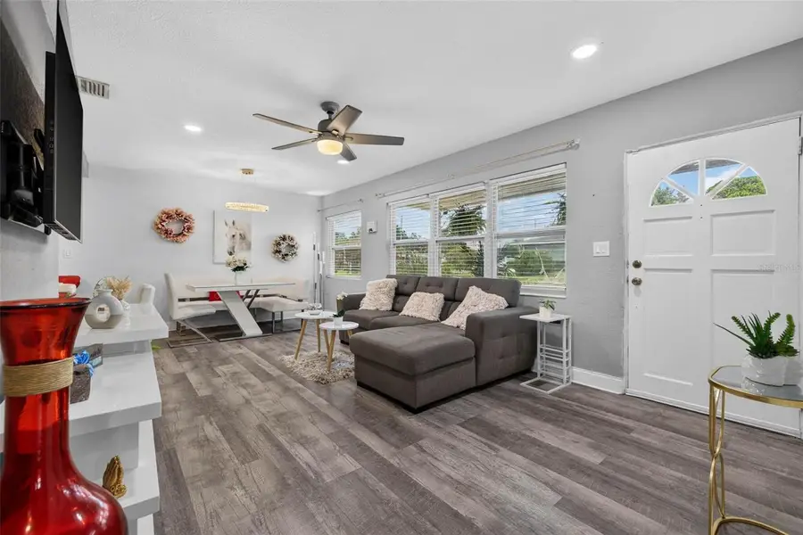 3164 52nd Way N, Saint Petersburg, FL 33710 - #2
