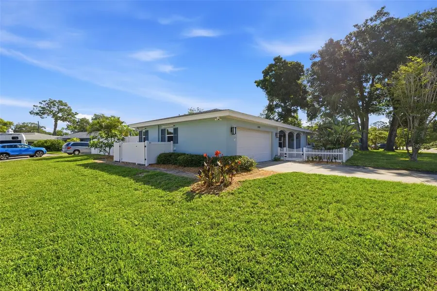 3733 Harbor Heights Drive, Largo, FL 33774 - #3