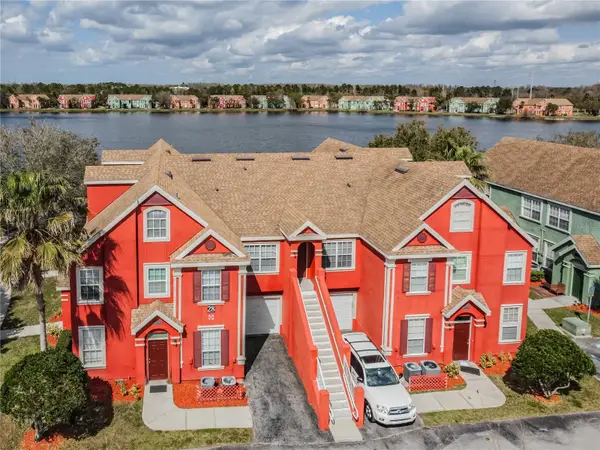9632 Lake Chase Island Way #9632, TAMPA, FL 33626