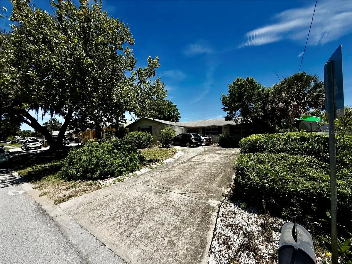 1004 Connecticut Road, Tarpon Springs, FL 34689 - #1