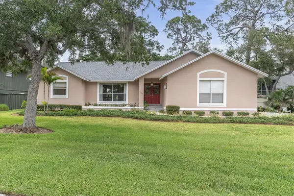 11566 Pine Street, SEMINOLE, FL 33772