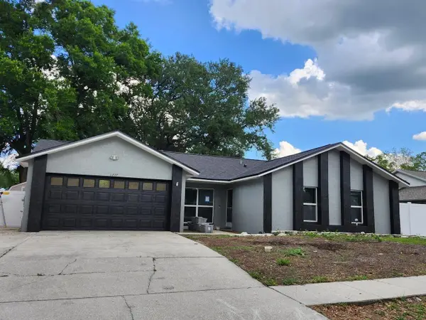 1727 Tallowtree Circle, VALRICO, FL 33594