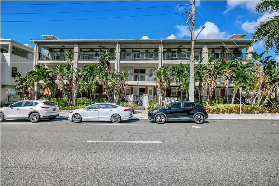 201 6th Street S #102, Saint Petersburg, FL 33701 - #2