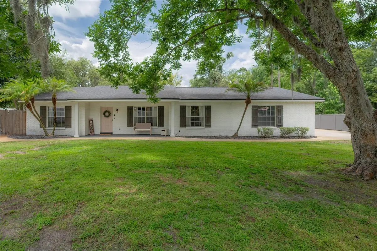 608 Sunset Lane, Lutz, FL 33549 - #1