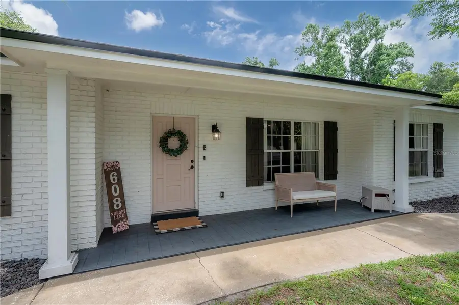 608 Sunset Lane, Lutz, FL 33549 - #3