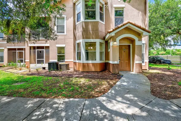 18138 Villa Creek Drive #18138, TAMPA, FL 33647