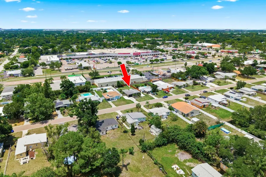 1111 61st Avenue N, Saint Petersburg, FL 33703 - #3