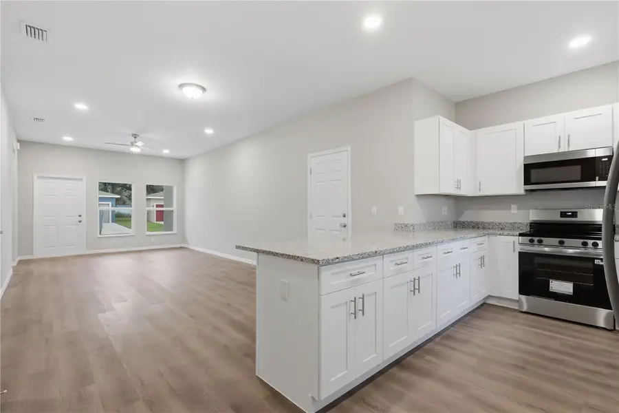 5029 Finders Ct, Tampa, FL 33617 - #2