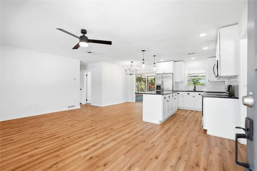 5586 30th Avenue N, Saint Petersburg, FL 33710 - #3