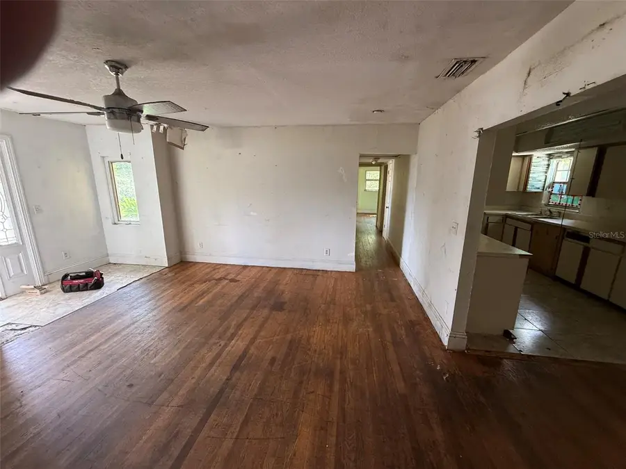 2522 Lake Ellen Ln, Tampa, FL 33618 - #3