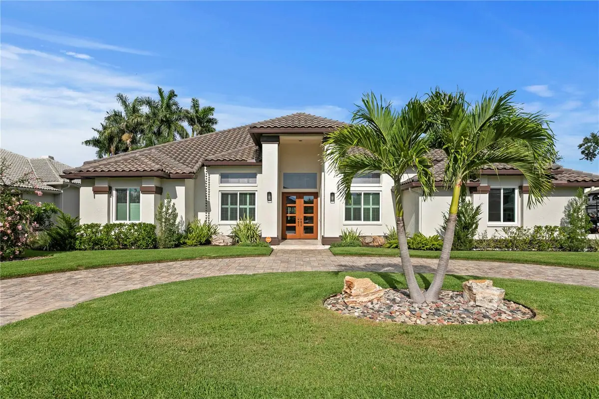 1230 Darlington Oak Circle Ne, Saint Petersburg, FL 33703 - #1